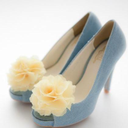 1 Pair(set Of 2)-light Yellow-chiffon Flower Shoe..