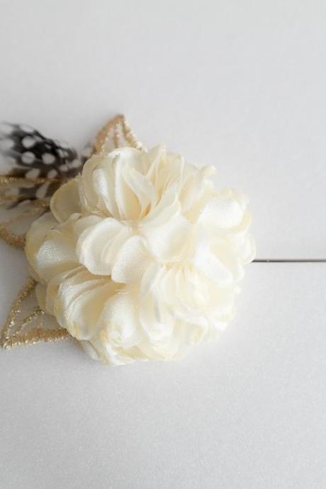 Esther Vintage Gold leaf feather Cream Ivory flower Mens flower Boutonniere Lapel pin